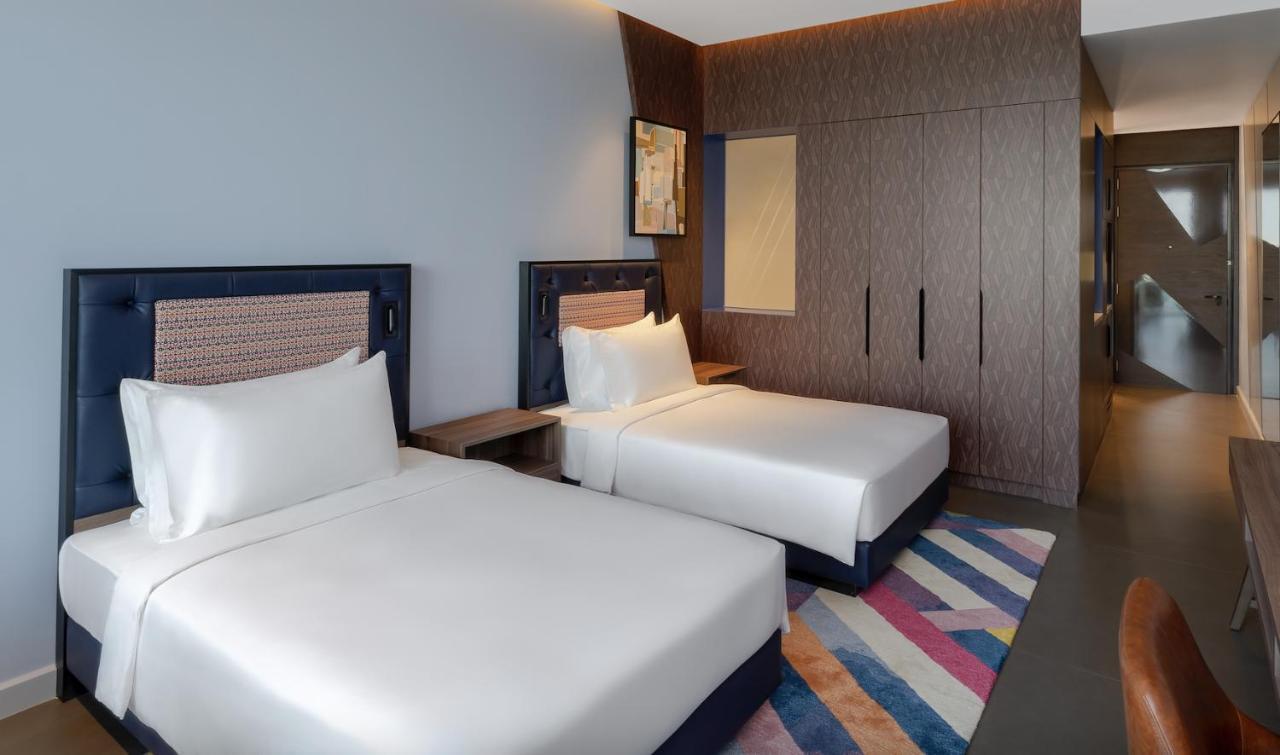 Hyatt Centric Jumeirah Dubai Exterior foto Deluxe Room